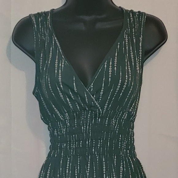 Green dress - Picture 2 of 4